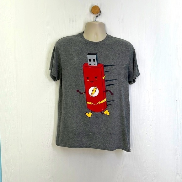 The Flash - The Flash Drive Graphic Gray and Red T Shirt Size Medium - Picture 1 of 8